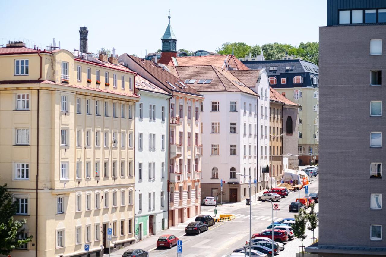 Newly Built Apartment In Vibrant Neighbourhood Prague Exterior photo
